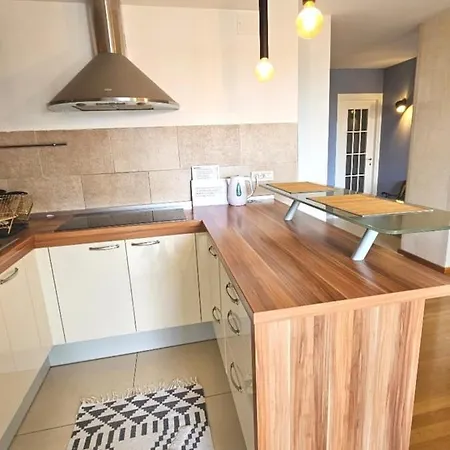 Πανσιόν Beautiful Spacious Close To